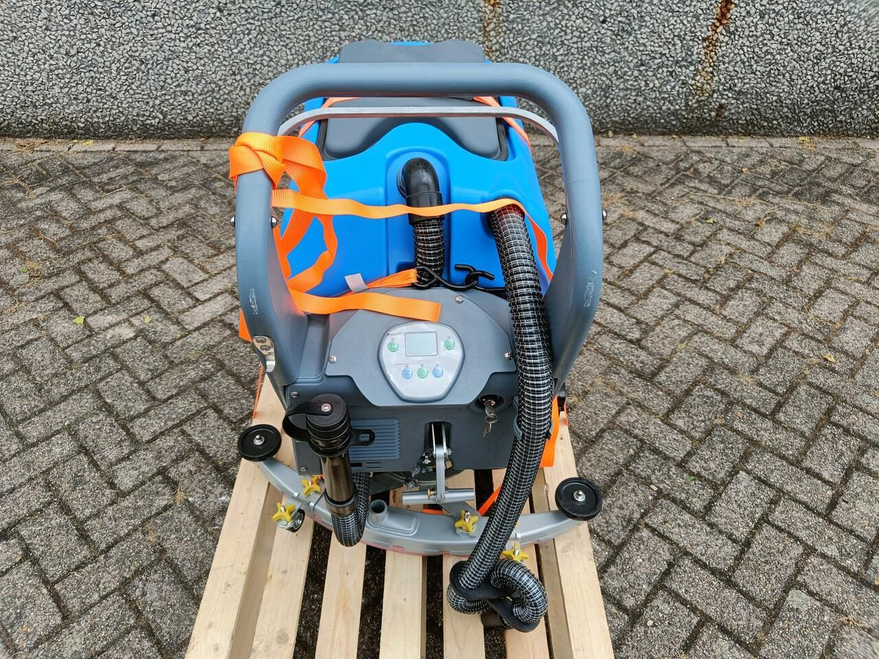 Schrob/ Veegmachine Nieuw - Máquina de limpeza: foto 5 Schrob/ Veegmachine Nieuw - Máquina de limpeza: foto 5