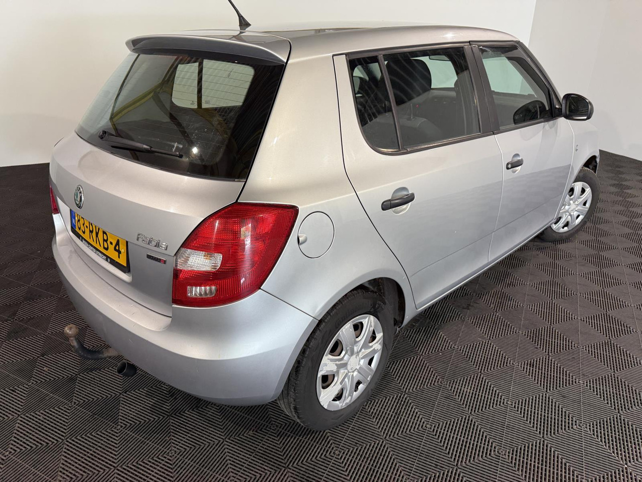 Skoda Fabia 1.2-12V Go | 2011 | 195.623 km | 83-RKB-4 - Hatchback: foto 4 Skoda Fabia 1.2-12V Go | 2011 | 195.623 km | 83-RKB-4 - Hatchback: foto 4