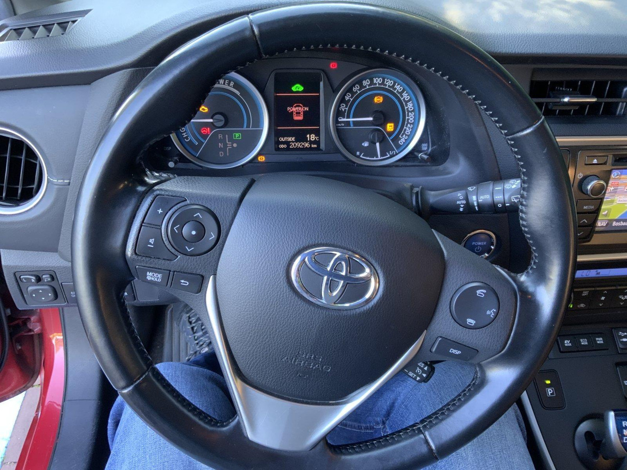 Toyota | Auris Touring Sports | 1.8 Hybrid Lease Pro | 2013 | 209.296 km | 3-SJB-68 - Carrinha: foto 3 Toyota | Auris Touring Sports | 1.8 Hybrid Lease Pro | 2013 | 209.296 km | 3-SJB-68 - Carrinha: foto 3