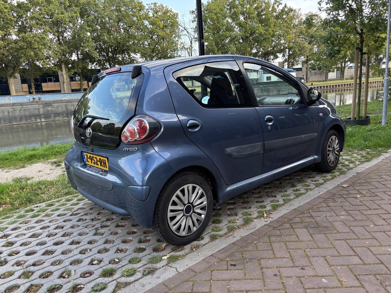 Toyota | Aygo | 1.0-12V Access | 2009 | 152.444 km | Z952RH | Geen oordeel - Hatchback: foto 2 Toyota | Aygo | 1.0-12V Access | 2009 | 152.444 km | Z952RH | Geen oordeel - Hatchback: foto 2