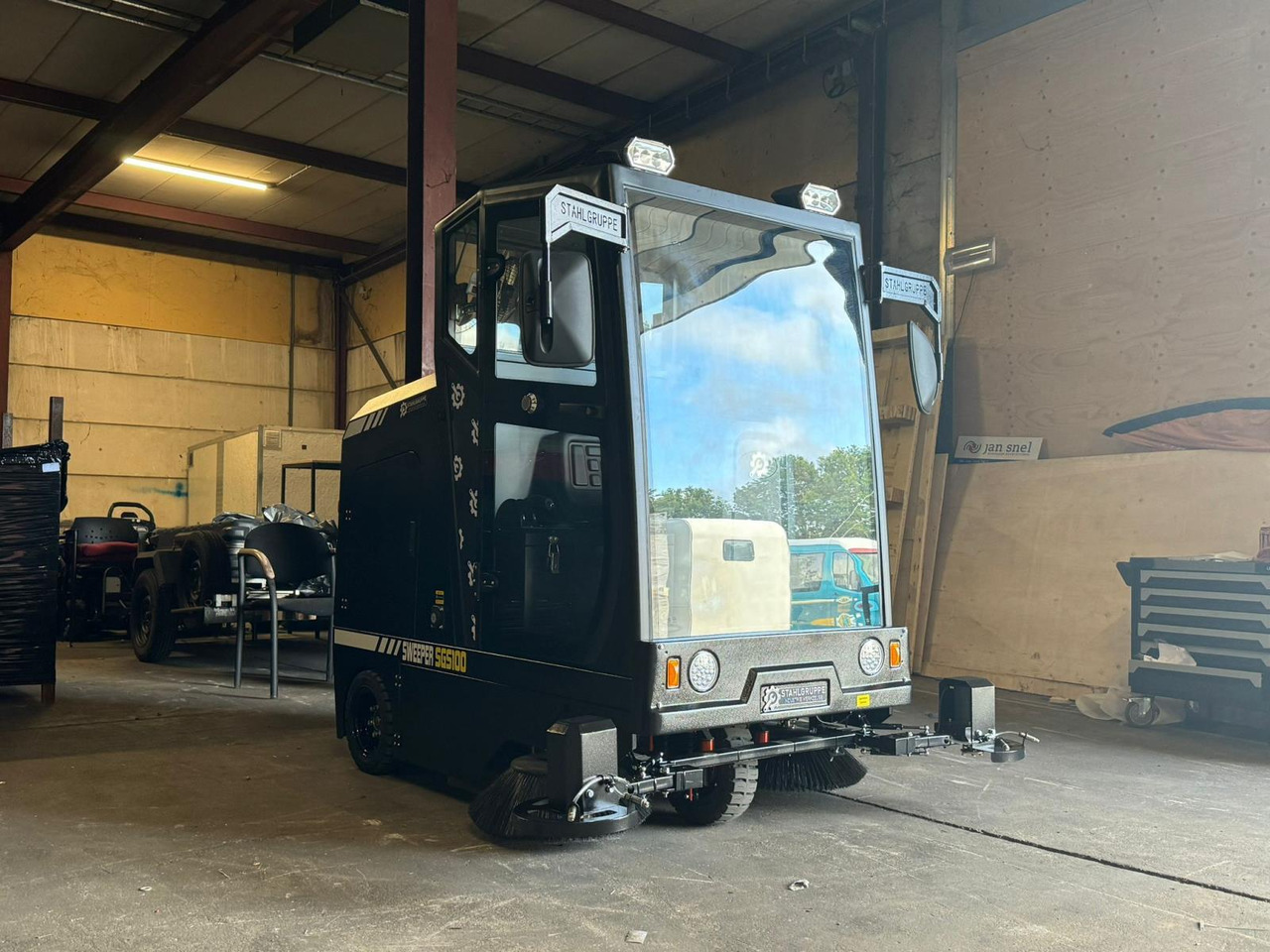 Veegmachine Stahlgruppe SGS100 - Equipamento para oficina: foto 1 Veegmachine Stahlgruppe SGS100 - Equipamento para oficina: foto 1