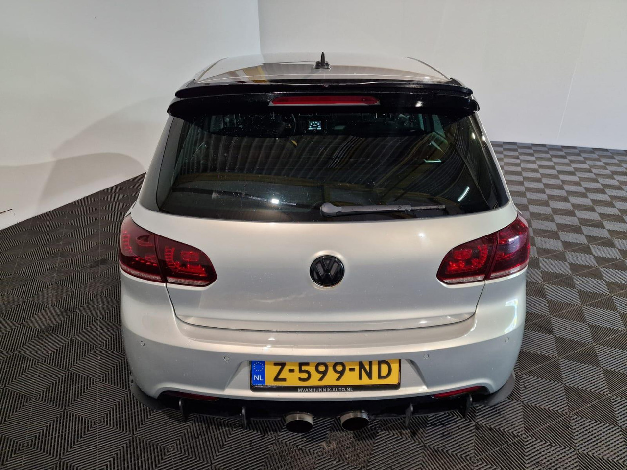 Volkswagen Golf 1.4TSI Highline R-Uitgevoerd Z-599-ND 160.958 km - Automóvel: foto 2 Volkswagen Golf 1.4TSI Highline R-Uitgevoerd Z-599-ND 160.958 km - Automóvel: foto 2