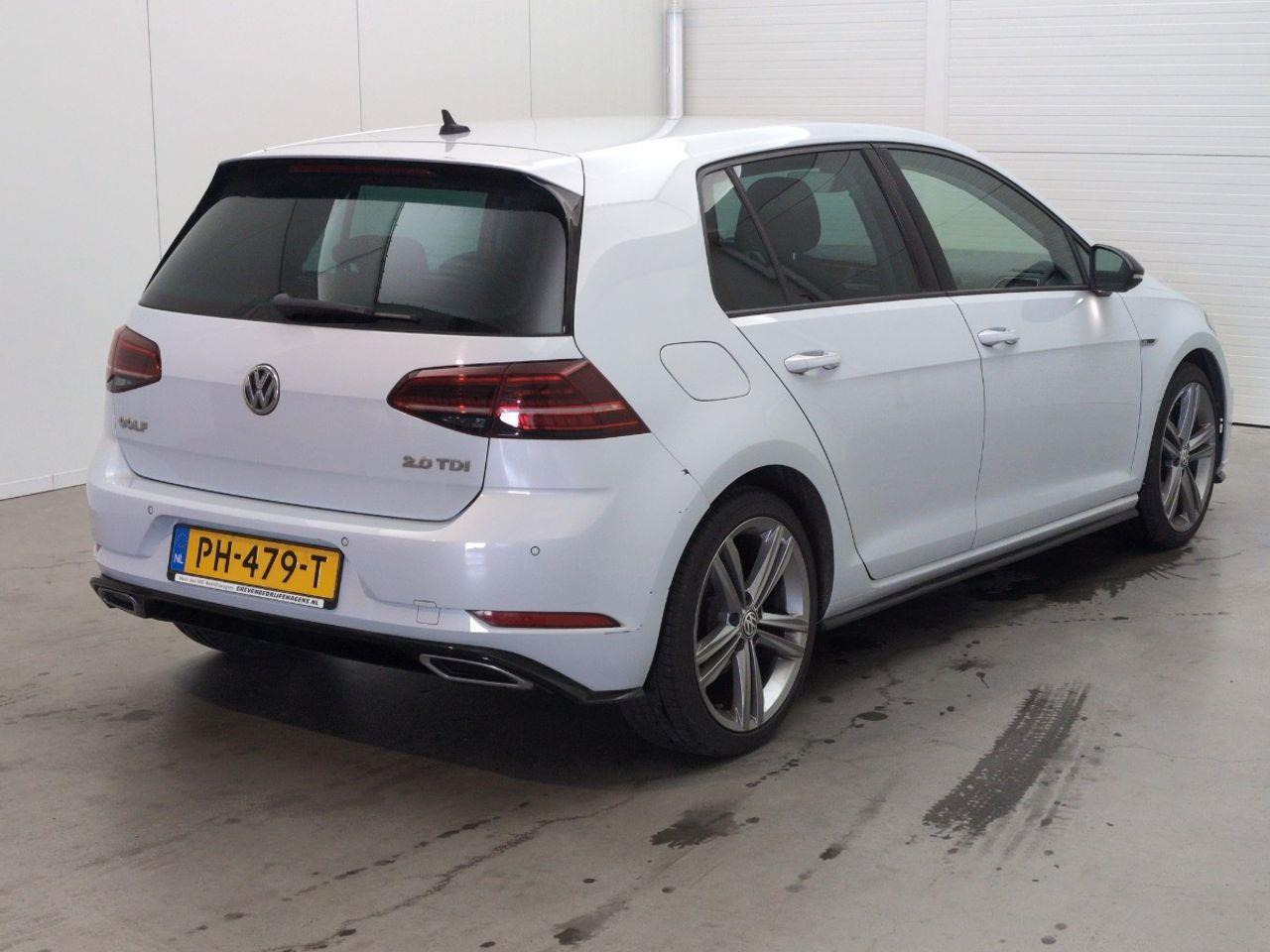 Volkswagen Golf 2.0 TDI Highline Business R | 2017 | 237.328 km | PH479T | NAP: Logisch - Automóvel: foto 4 Volkswagen Golf 2.0 TDI Highline Business R | 2017 | 237.328 km | PH479T | NAP: Logisch - Automóvel: foto 4