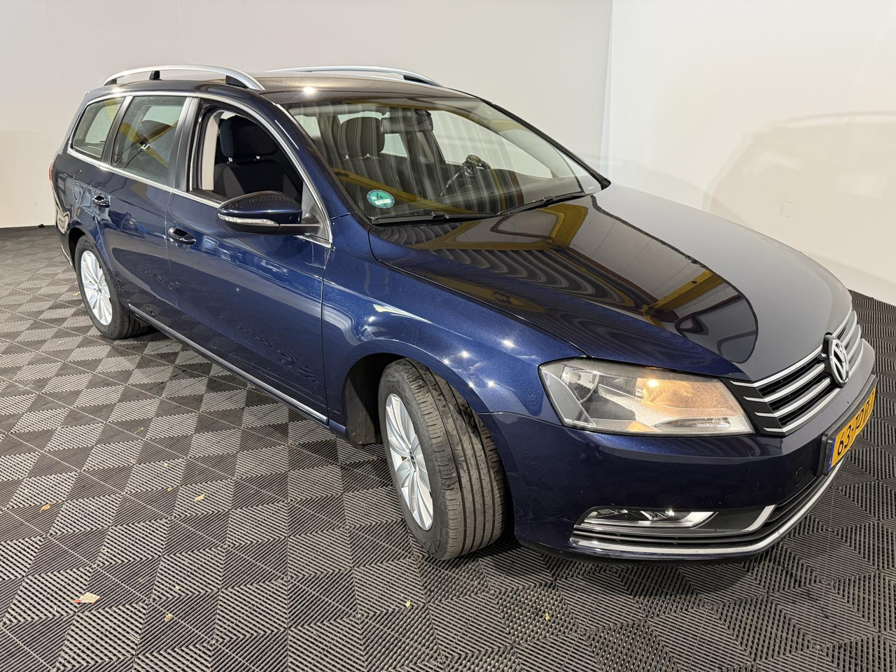 Volkswagen | Passat Variant | 1.4 TSI Comfortline BlueMotion | 2012 | 223.524 km | 63TDP7 | Logisch - Automóvel: foto 5 Volkswagen | Passat Variant | 1.4 TSI Comfortline BlueMotion | 2012 | 223.524 km | 63TDP7 | Logisch - Automóvel: foto 5