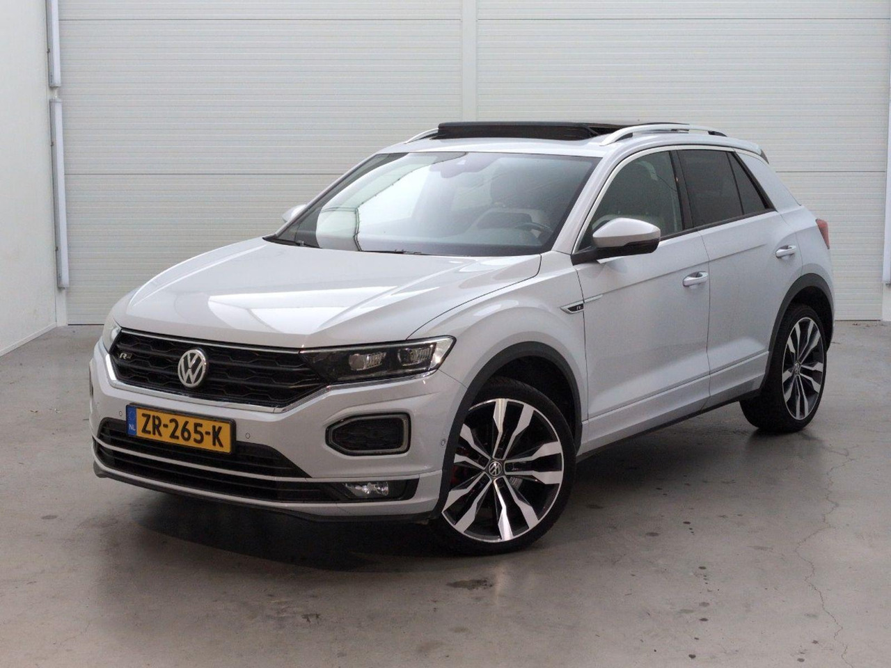 Volkswagen T-Roc 1.5 TSI Sport Business R | 2019 | 121.700 km | Automaat | ZR265K | NAP: Logisch - SUV: foto 1 Volkswagen T-Roc 1.5 TSI Sport Business R | 2019 | 121.700 km | Automaat | ZR265K | NAP: Logisch - SUV: foto 1