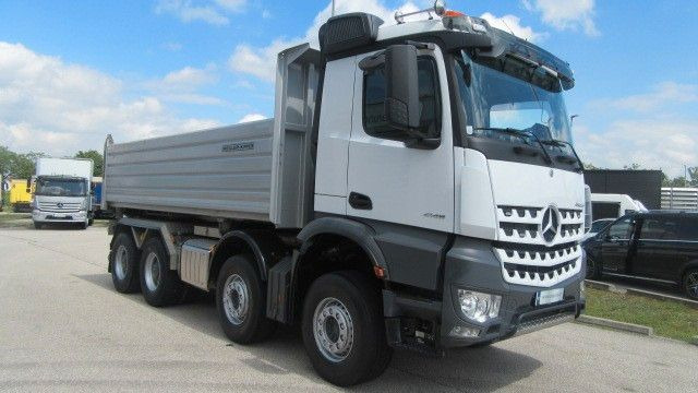Mercedes-Benz Arocs 4148 8x4 Meiller 2-Seitenkipper - Camião basculante: foto 3 Mercedes-Benz Arocs 4148 8x4 Meiller 2-Seitenkipper - Camião basculante: foto 3