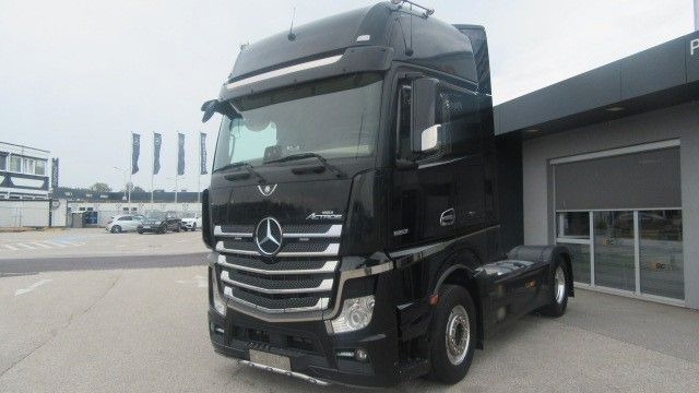 Mercedes-Benz 1863LS Edition 1 - Tractor: foto 1 Mercedes-Benz 1863LS Edition 1 - Tractor: foto 1