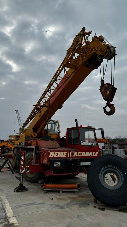 Liebherr LTM 1035-3 - Grua todo o terreno: foto 2 Liebherr LTM 1035-3 - Grua todo o terreno: foto 2