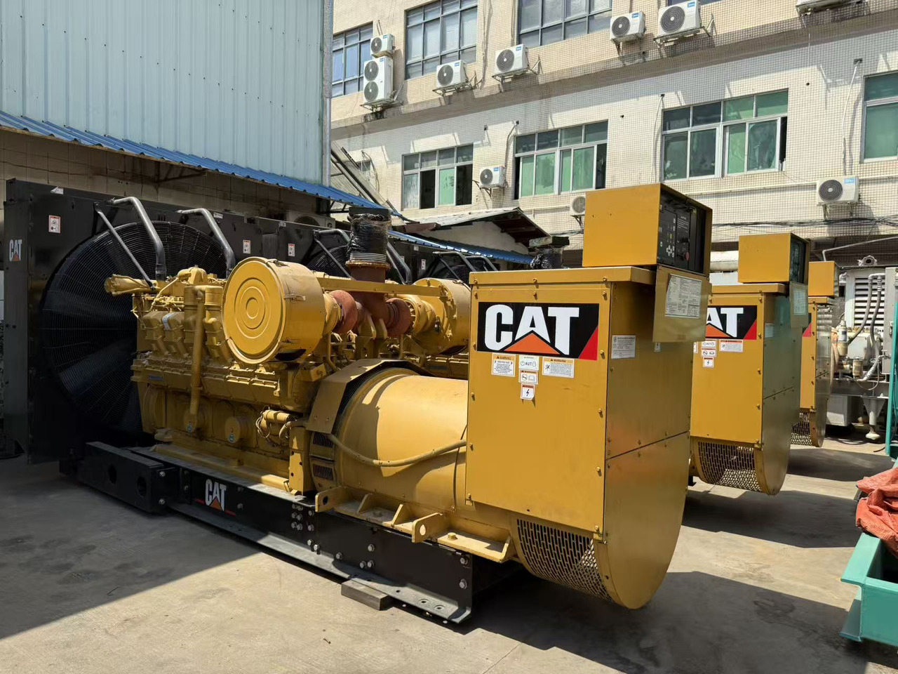 CATPILLAR. 3512 - Ferramenta/ Equipamento: foto 2 CATPILLAR. 3512 - Ferramenta/ Equipamento: foto 2