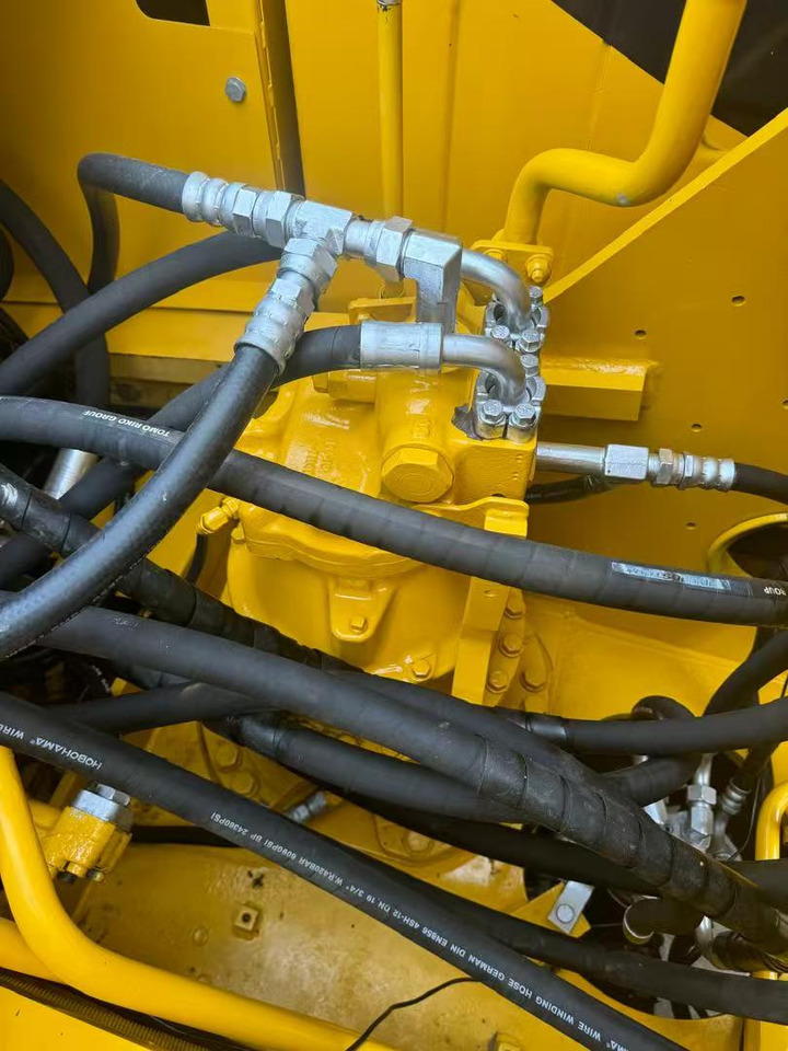 KOMATSU PC220 - Escavadora de rastos: foto 5 KOMATSU PC220 - Escavadora de rastos: foto 5