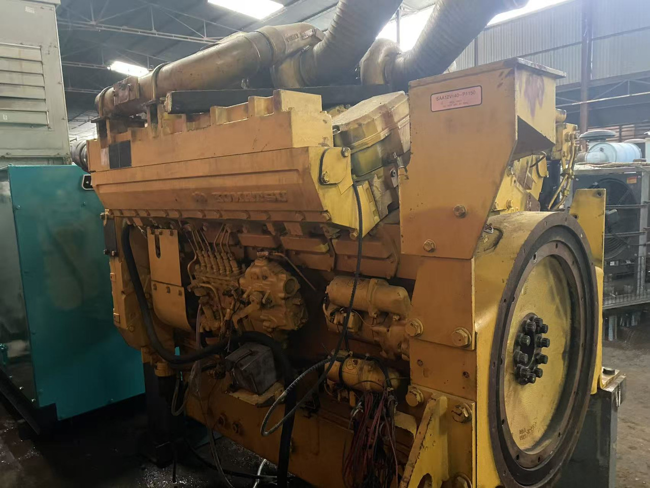 KOMATSU SAA12V140E - Motor por Equipamento de climatização industrial: foto 2 KOMATSU SAA12V140E - Motor por Equipamento de climatização industrial: foto 2