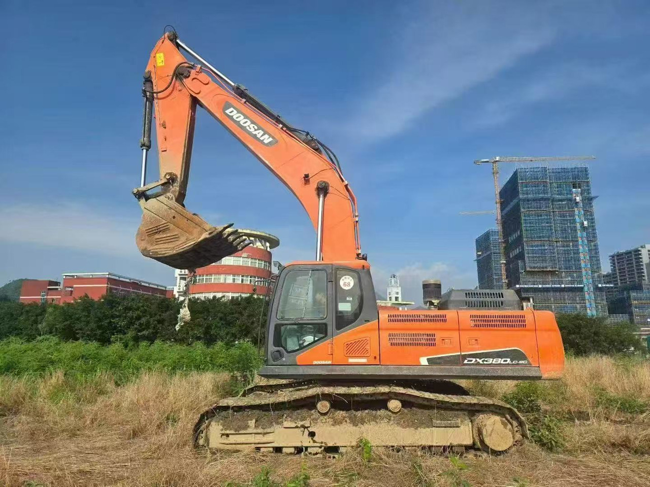 DOOSAN DX380 - Máquina de construção: foto 1 DOOSAN DX380 - Máquina de construção: foto 1