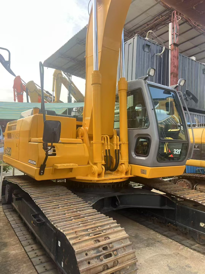 KATO HD820 - Máquina de construção: foto 2 KATO HD820 - Máquina de construção: foto 2
