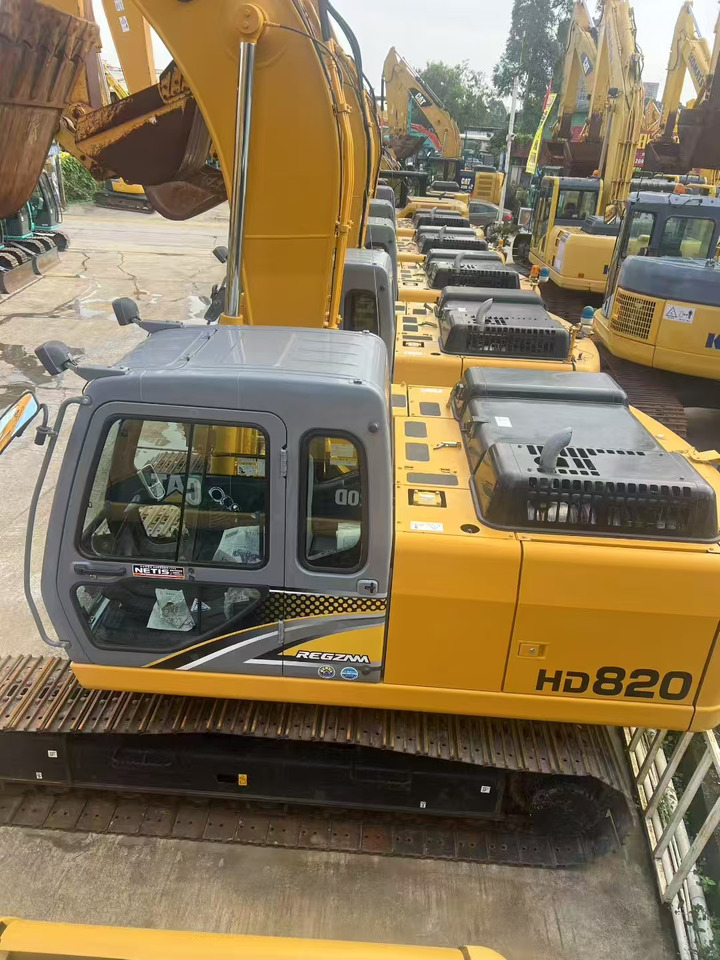 KATO HD820 - Máquina de construção: foto 1 KATO HD820 - Máquina de construção: foto 1