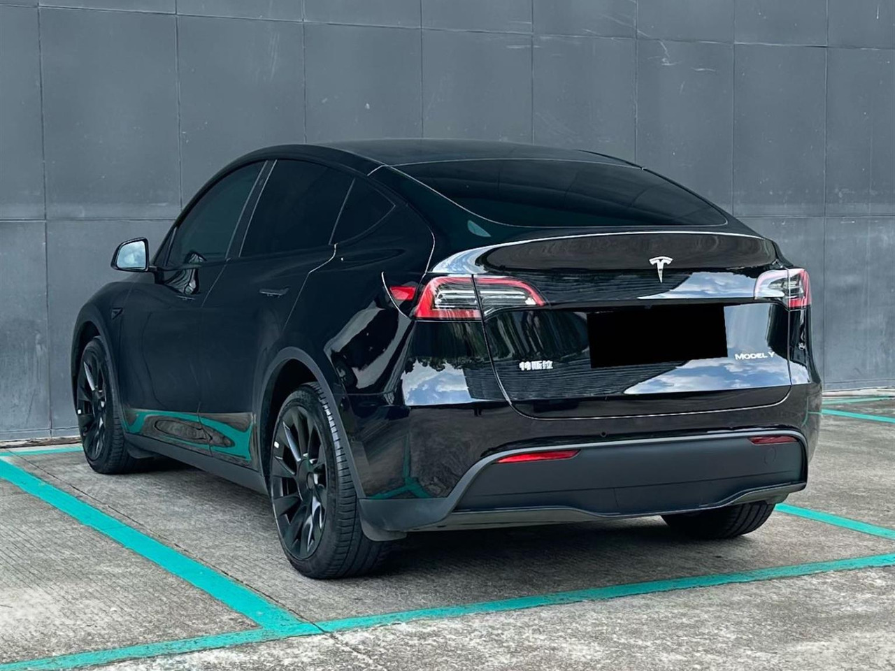 TESLA MODEL Y - Automóvel: foto 4 TESLA MODEL Y - Automóvel: foto 4