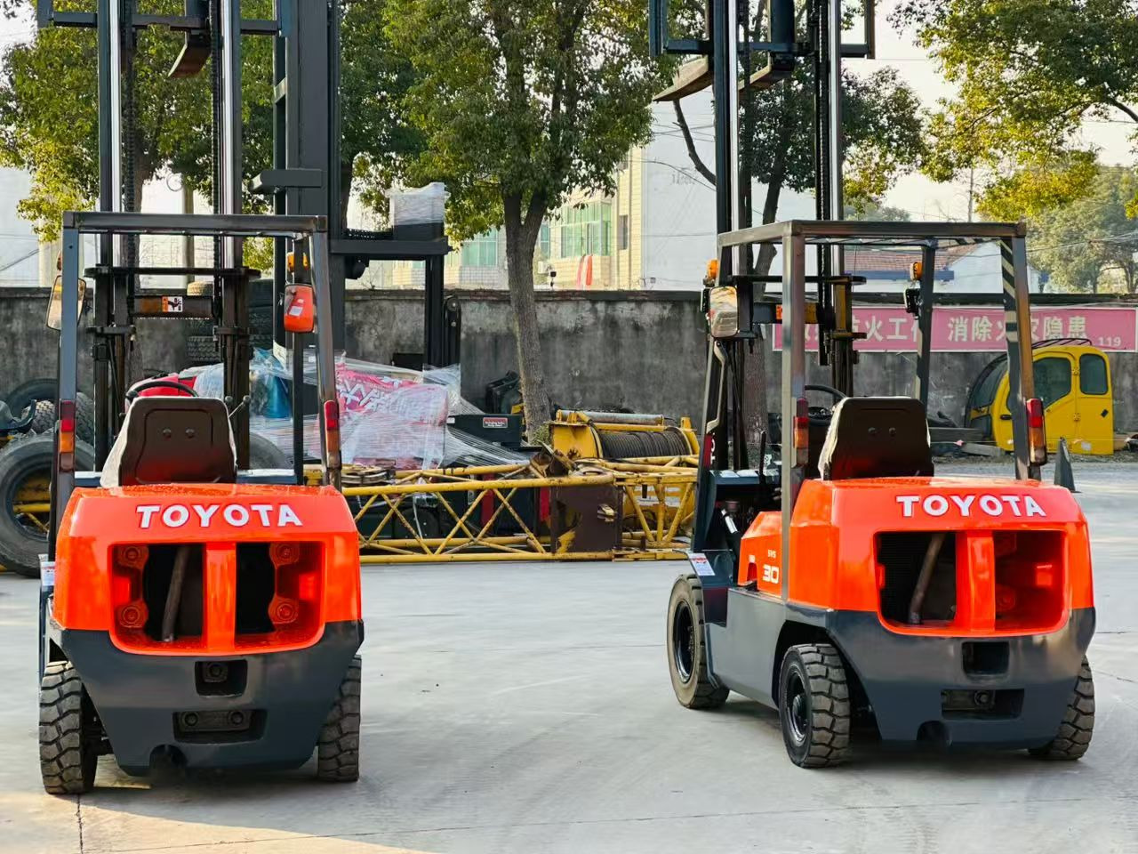 TOYOTA 30 - Empilhadeira a diesel: foto 2 TOYOTA 30 - Empilhadeira a diesel: foto 2