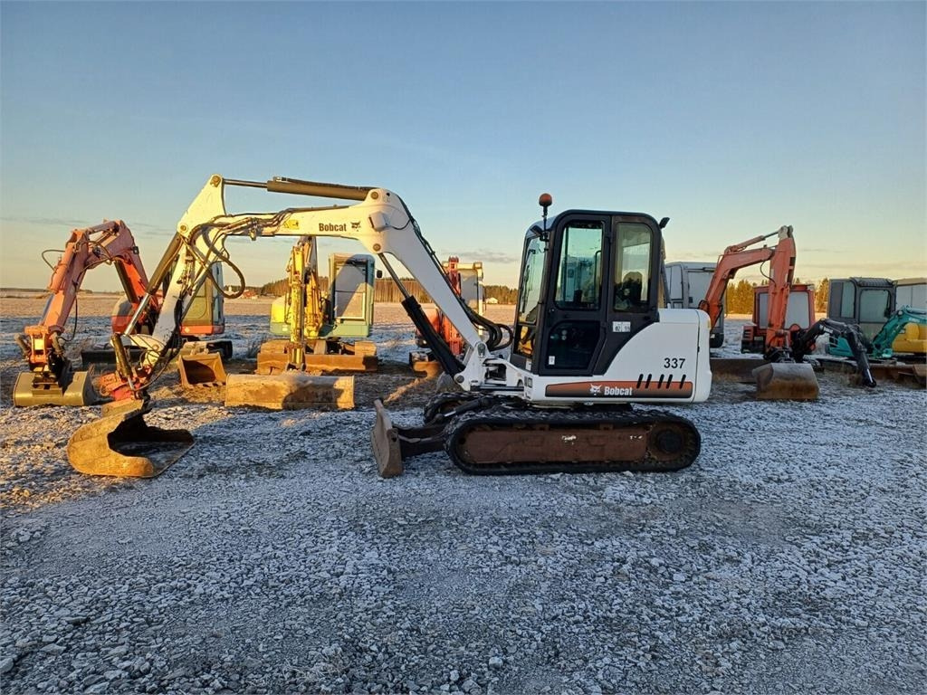 Bobcat 337D Kallistuvalla liittimellä - Mini escavadeira: foto 2 Bobcat 337D Kallistuvalla liittimellä - Mini escavadeira: foto 2