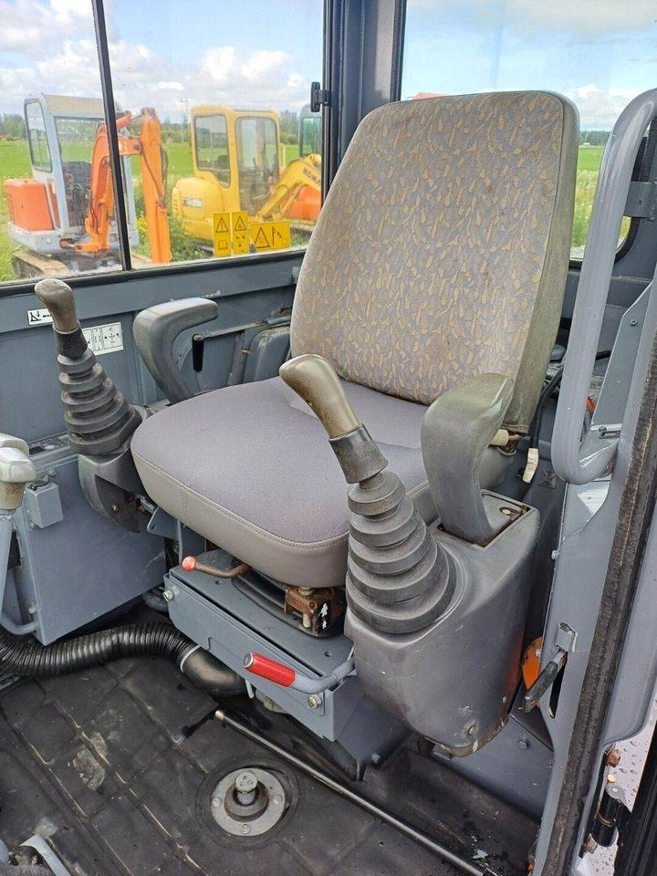 Mini escavadeira Hitachi EX50 u kallistuvalla liittimellä: foto 9