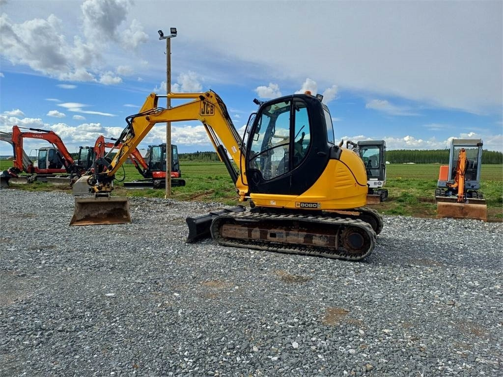 JCB 8080 Engconin pyörittäjällä - Mini escavadeira: foto 3 JCB 8080 Engconin pyörittäjällä - Mini escavadeira: foto 3