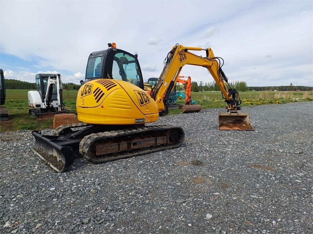 Mini escavadeira JCB 8080 pyörittäjällä: foto 7