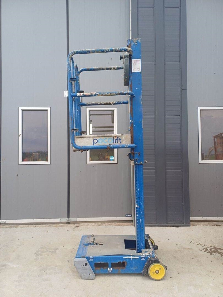JLG Peco lift henkilönostin - Plataforma de mastro vertical: foto 1 JLG Peco lift henkilönostin - Plataforma de mastro vertical: foto 1