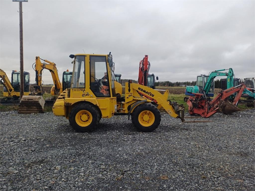 Komatsu WB70A Pyöräkuormaaja - Pá carregadora de rodas: foto 5 Komatsu WB70A Pyöräkuormaaja - Pá carregadora de rodas: foto 5