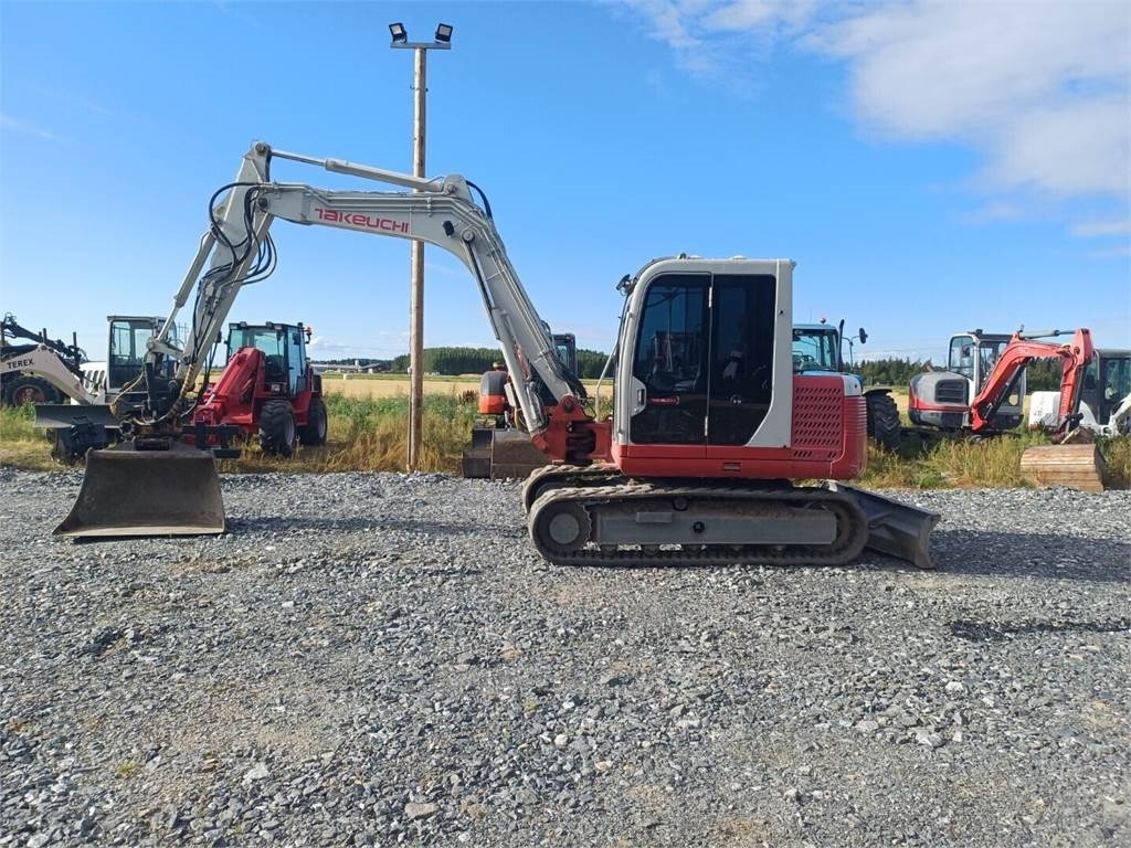 Takeuchi Tb175 Engconilla - Mini escavadeira: foto 2 Takeuchi Tb175 Engconilla - Mini escavadeira: foto 2