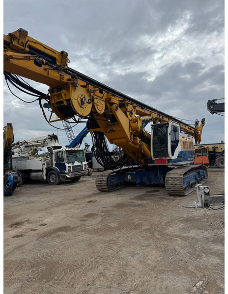 Bauer BG 24 H - Máquina de perfuração: foto 1 Bauer BG 24 H - Máquina de perfuração: foto 1