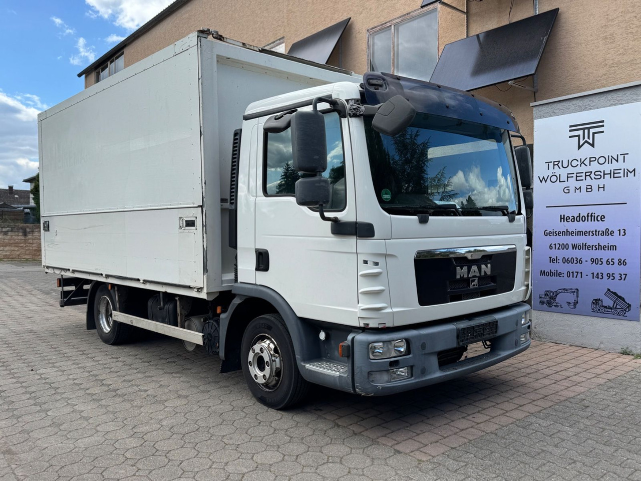 MAN TGL 8.180/2xAHK/Zertifikat/Schwenkwand - Camião transporte de bebidas: foto 1 MAN TGL 8.180/2xAHK/Zertifikat/Schwenkwand - Camião transporte de bebidas: foto 1