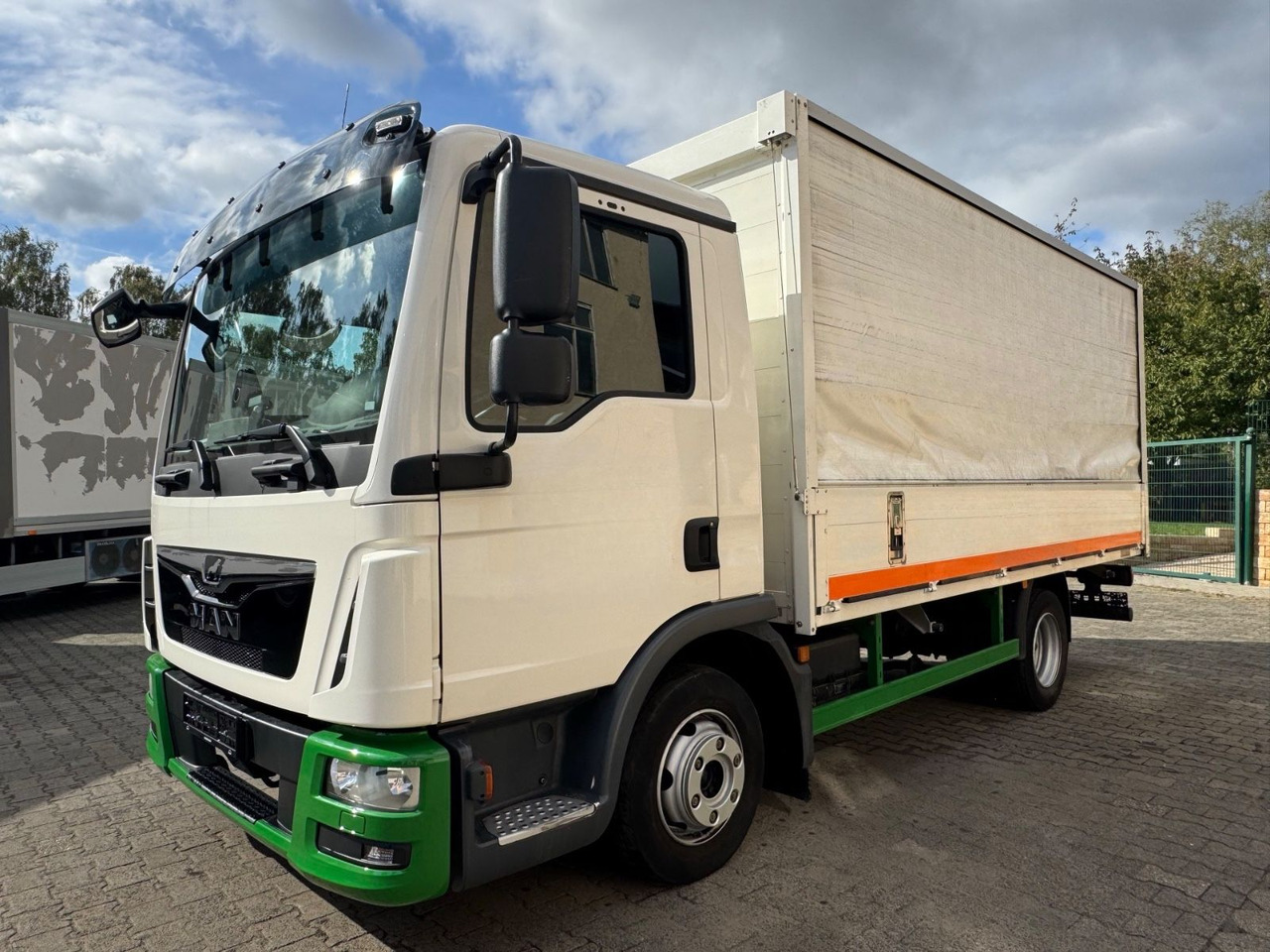 MAN TGL 8.190/GT-Rollo/B-L/Klima/aus1.Hand - Camião transporte de bebidas: foto 4 MAN TGL 8.190/GT-Rollo/B-L/Klima/aus1.Hand - Camião transporte de bebidas: foto 4