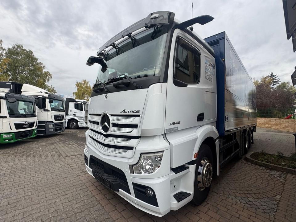 Mercedes-Benz Actros 2548L-/Lenk-Lift/Retarder/Mirror-Cam - Camião transporte de bebidas: foto 3 Mercedes-Benz Actros 2548L-/Lenk-Lift/Retarder/Mirror-Cam - Camião transporte de bebidas: foto 3