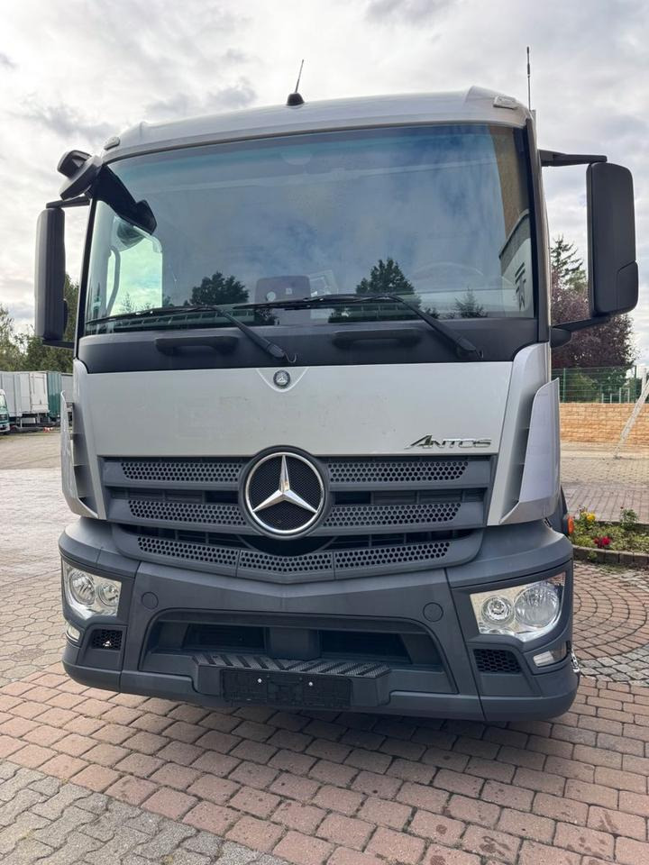 Mercedes-Benz Antos 2540/2xLBW/Kühlung-Defekt/5instock - Camião furgão: foto 5 Mercedes-Benz Antos 2540/2xLBW/Kühlung-Defekt/5instock - Camião furgão: foto 5