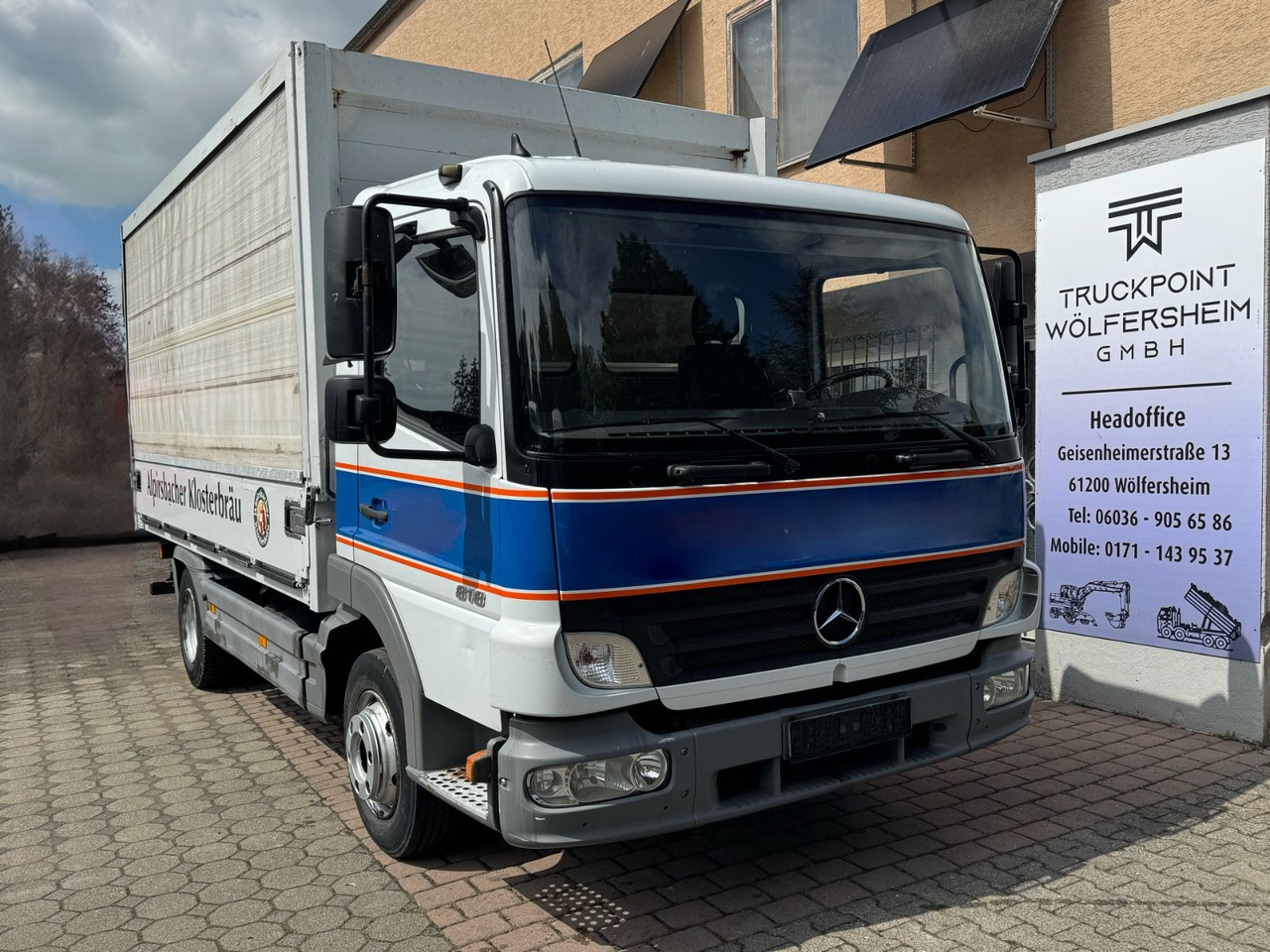 Mercedes-Benz Atego 818/Roll-Plane/Tüv-Neu/1xAHK-Maul/ - Camião transporte de bebidas: foto 1 Mercedes-Benz Atego 818/Roll-Plane/Tüv-Neu/1xAHK-Maul/ - Camião transporte de bebidas: foto 1