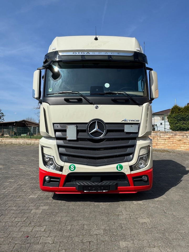 Mercedes-Benz Actros 1848/GIGA/Retarder/2xBett/2instock - Tractor: foto 2 Mercedes-Benz Actros 1848/GIGA/Retarder/2xBett/2instock - Tractor: foto 2