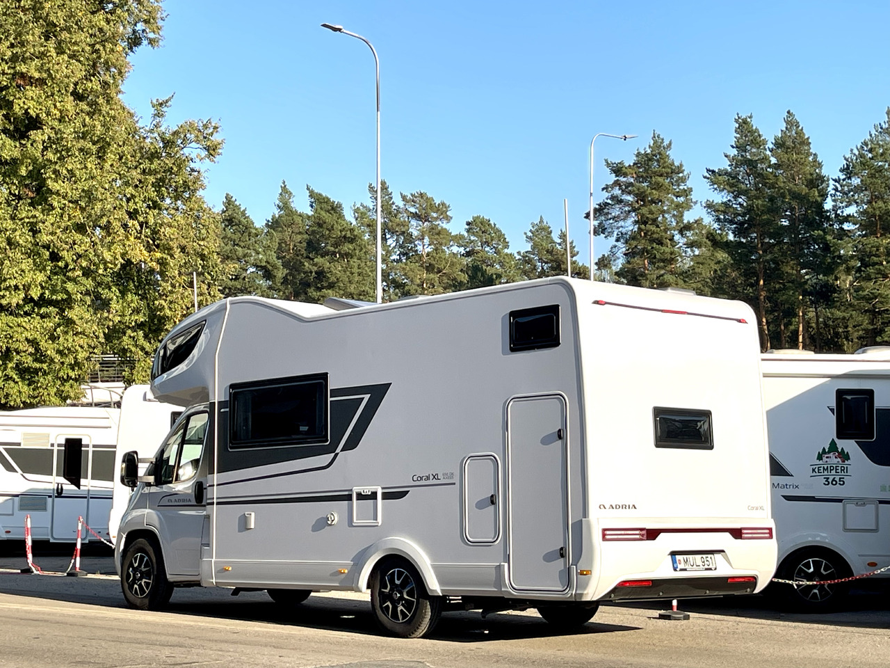 ADRIA Coral XL 650 DK - Autocaravana capucine: foto 3 ADRIA Coral XL 650 DK - Autocaravana capucine: foto 3