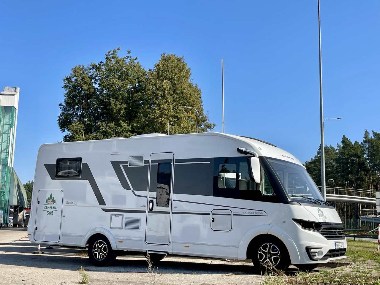 ADRIA Sonic Plus 700SL - Autocaravana integral: foto 2 ADRIA Sonic Plus 700SL - Autocaravana integral: foto 2