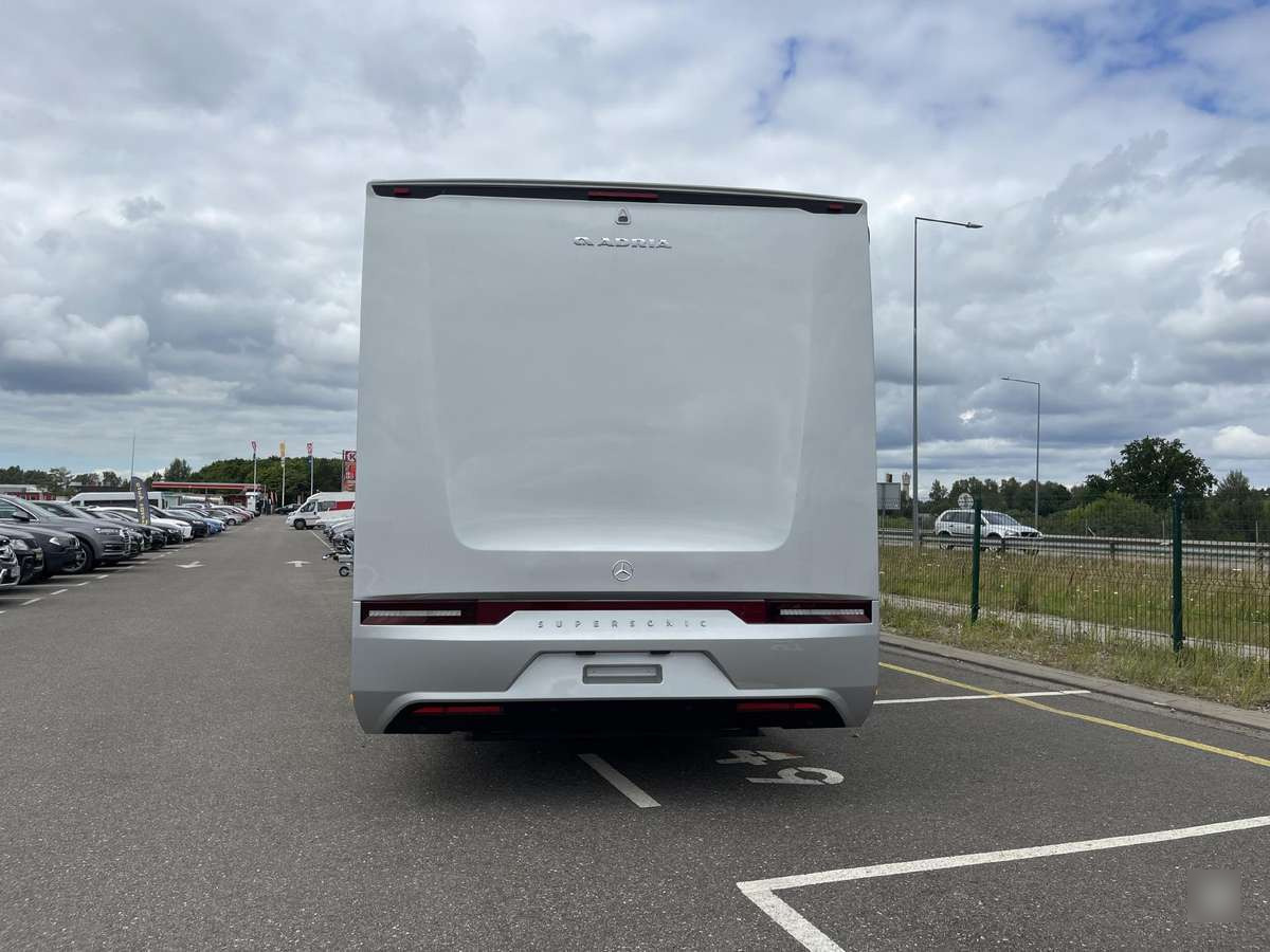 ADRIA Super Sonic 780 DC - Autocaravana integral: foto 2 ADRIA Super Sonic 780 DC - Autocaravana integral: foto 2