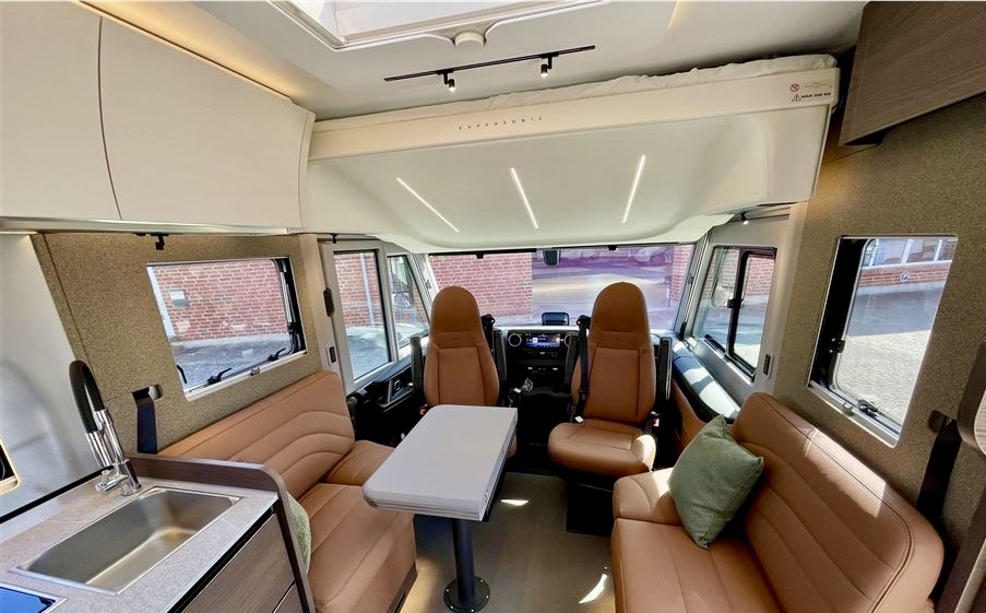 ADRIA Super Sonic 780 DC - Autocaravana integral: foto 4 ADRIA Super Sonic 780 DC - Autocaravana integral: foto 4