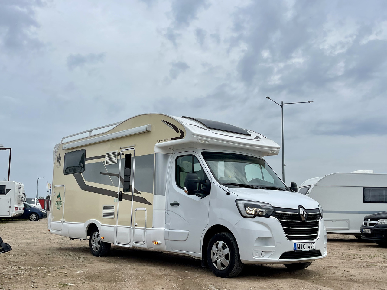 AHORN CAMP Alaska TD plus - Autocaravana perfilada: foto 1 AHORN CAMP Alaska TD plus - Autocaravana perfilada: foto 1