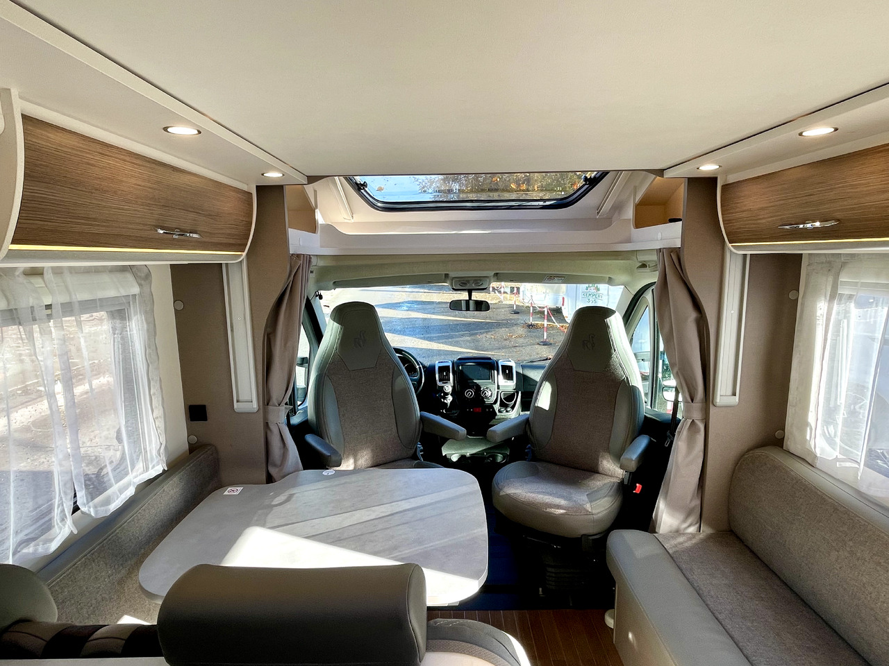 Autocaravana perfilada ETRUSCO T 7300 SB: foto 8