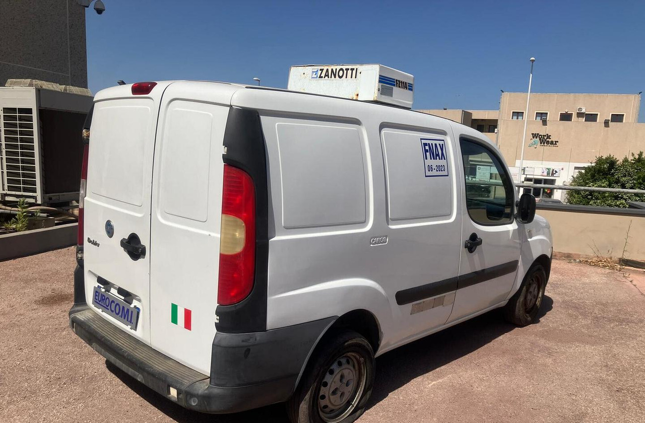 DOBLO' CON COIBENTAZIONE E GRUPPO FRIGO - Carrinha frigorífica: foto 5 DOBLO' CON COIBENTAZIONE E GRUPPO FRIGO - Carrinha frigorífica: foto 5