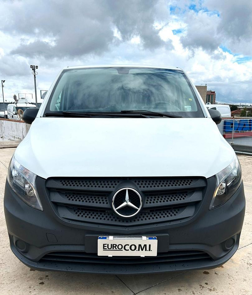 Mercedes Benz Vito 111 Furgone Long - Furgão: foto 2 Mercedes Benz Vito 111 Furgone Long - Furgão: foto 2