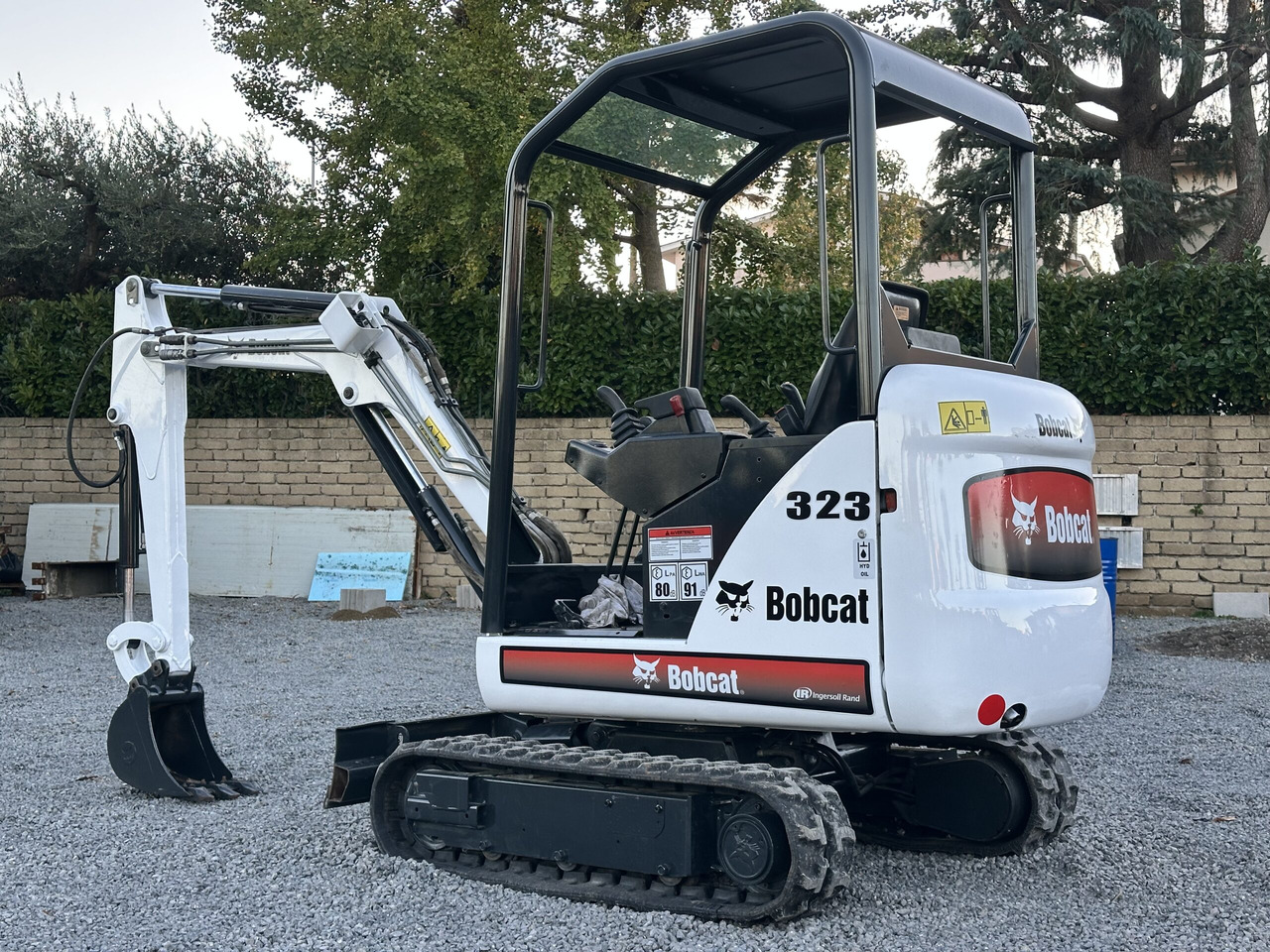 BOBCAT 323 - Mini escavadeira: foto 5 BOBCAT 323 - Mini escavadeira: foto 5