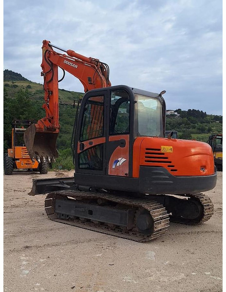 Doosan SOLAR 75V - Escavadeira: foto 1 Doosan SOLAR 75V - Escavadeira: foto 1