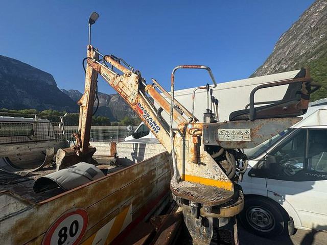 Isuzu 15.75 - Carrinha basculante: foto 3 Isuzu 15.75 - Carrinha basculante: foto 3