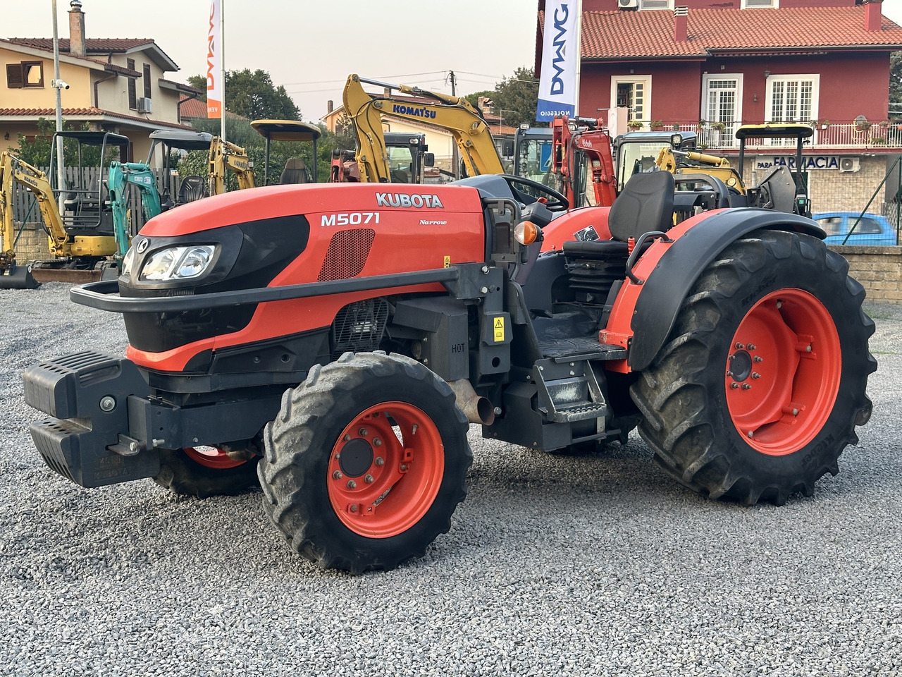 KUBOTA M5071 - Máquina de outro: foto 1 KUBOTA M5071 - Máquina de outro: foto 1