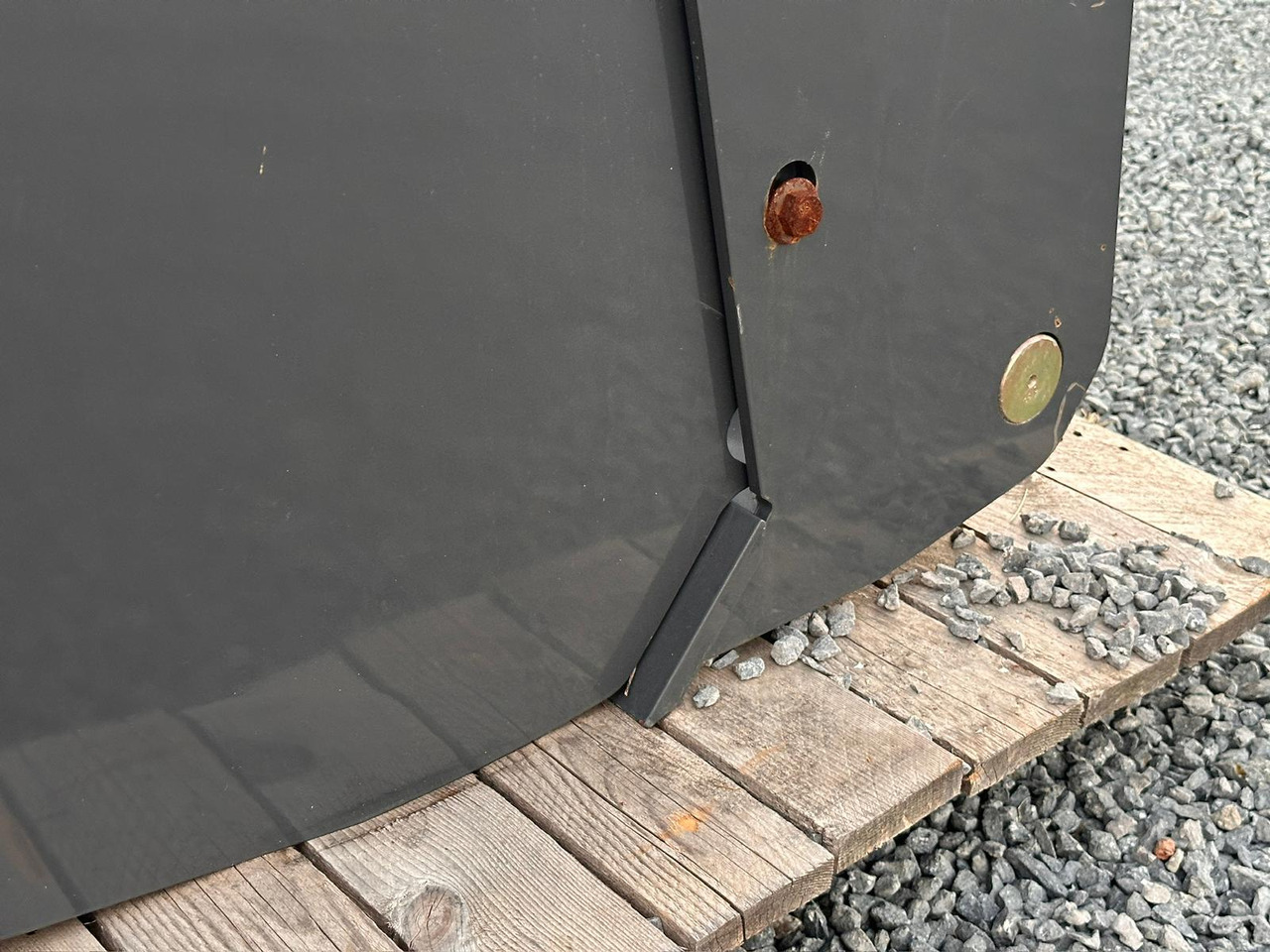 NEW HOLLAND 220 - Balde para carregadeiras: foto 5 NEW HOLLAND 220 - Balde para carregadeiras: foto 5