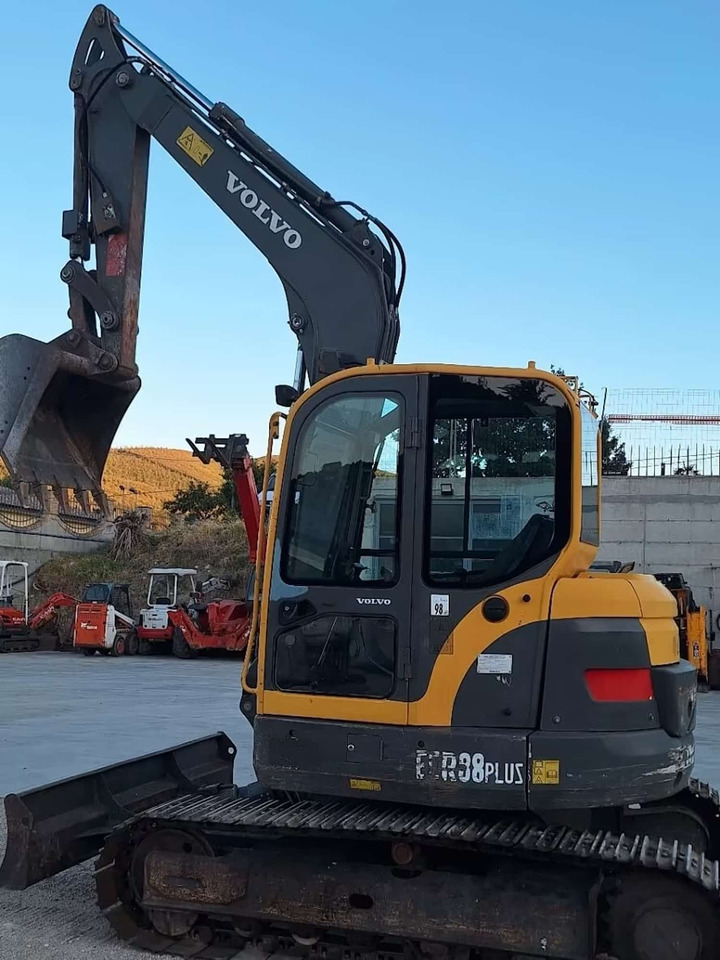 VOLVO ECR88 PLUS - Mini escavadeira: foto 5 VOLVO ECR88 PLUS - Mini escavadeira: foto 5