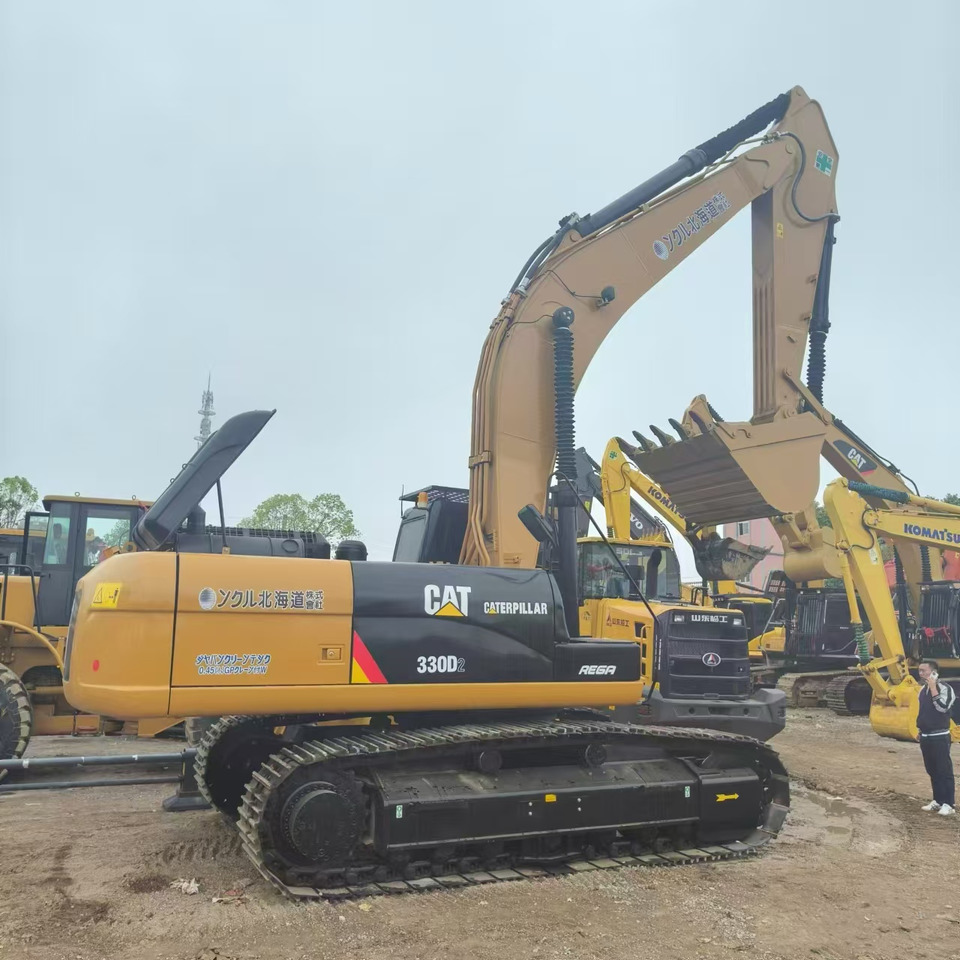 CATERPILLAR 330D2 - Escavadora de rastos: foto 1 CATERPILLAR 330D2 - Escavadora de rastos: foto 1