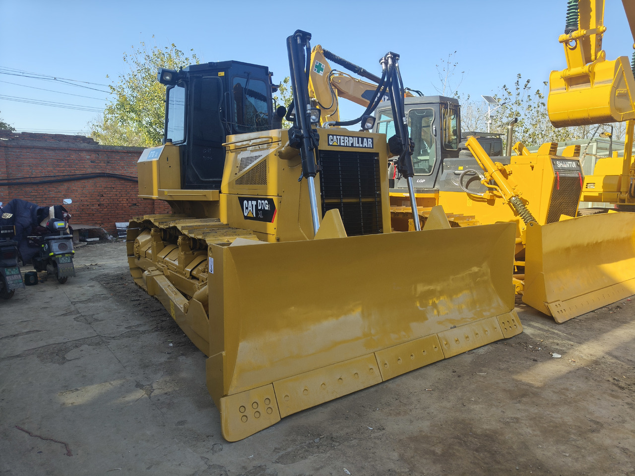 CATERPILLAR D7G - Escavadora de rastos: foto 2 CATERPILLAR D7G - Escavadora de rastos: foto 2